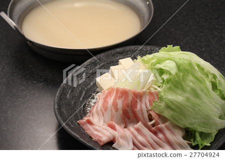 生菜和豬肉涮鍋 生菜和豬肉涮鍋 27704924