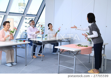 Flower arrangement class 27705599