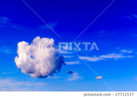 Balloon-like clouds Balloon-like clouds 27711537