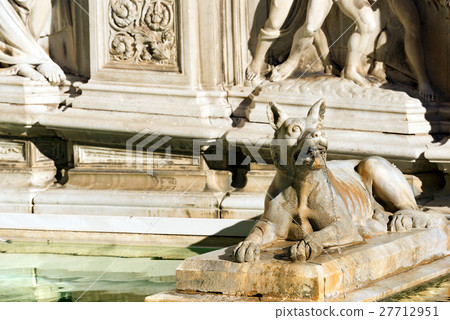 Fonte Gaia - Siena Toscana Italy Fonte Gaia - Siena Toscana Italy 27712951