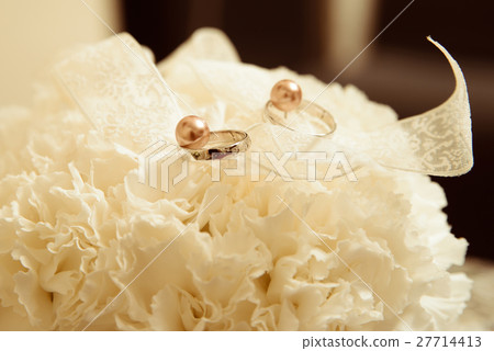 Beautiful wedding decoration 27714413