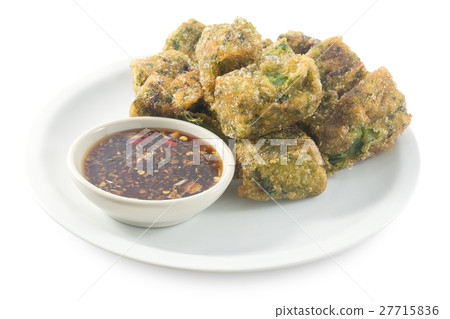 Fried Steamed Garlic Chives Dumpling on White 27715836