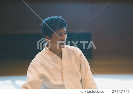 合氣道 笑容 笑臉 27717745