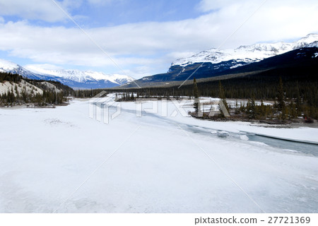 Winter Canadian · Rocky North · Saskatchewan River 27721369