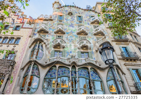 architecture facade barcelona 27725335
