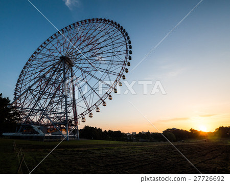 Ferris wheel Ferris wheel 27726692