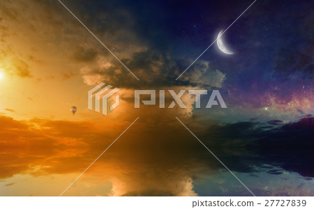 Amazing glowing sunset with reflection in sea 27727839