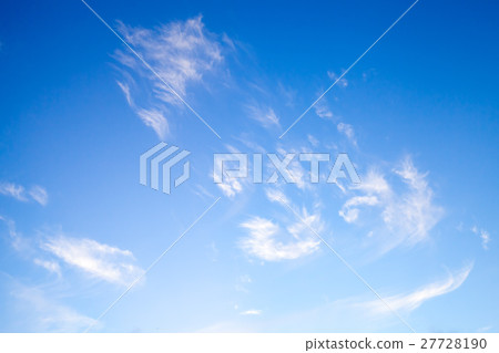 White clouds in deep blue sky, natural photo 27728190