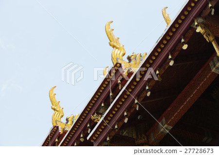 close up on the details of the emerald temple 27728673