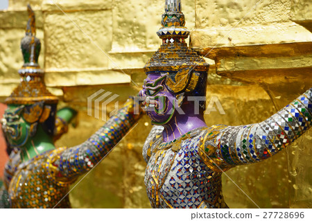 Gian from the famous emerald temple, Bangkok 27728696