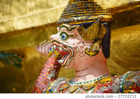 Gian from the famous emerald temple, Bangkok 27728711