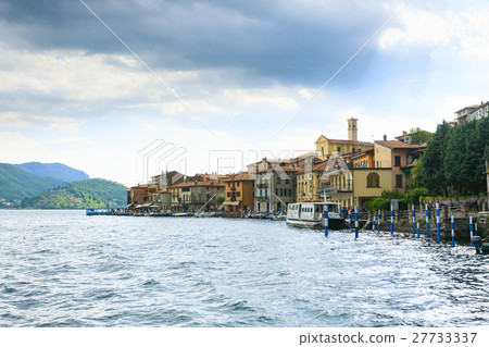 Lake panorama from "Monte Isola", Italy 27733337