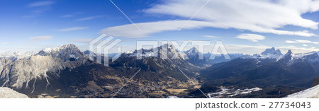 Panoramic view of Dolomites mountains 27734043