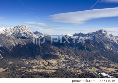 Panoramic view of Dolomites mountains  27734046
