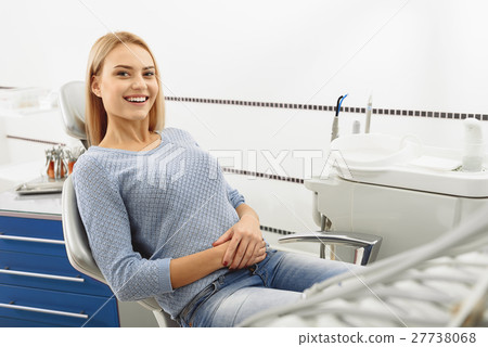 Patient waiting stomatologist in odontological Patient waiting stomatologist in odontological 27738068