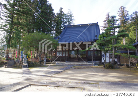 Shinshu Iijimacho Temple寺內的聖殿洋子Ina有七個幸運神的Fukuokushi's 27740108