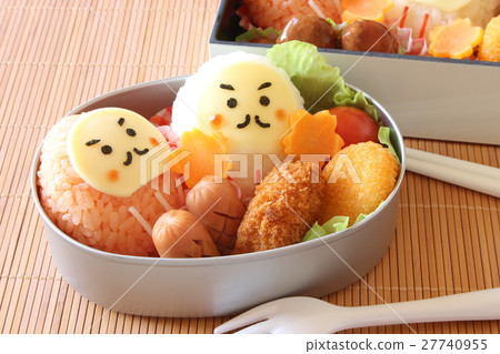 Daruma's lunch box 27740955