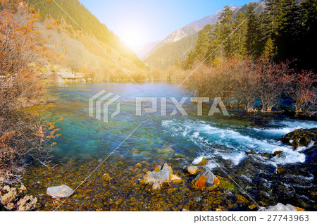 Colorful lake in Jiuzhaigou, China Colorful lake in Jiuzhaigou, China 27743963