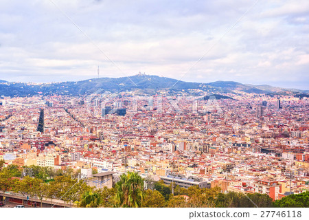 Barcelona city view 27746118