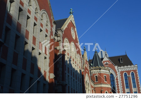 Keio University Keio University 27751296