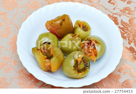 green pickled tomatoes 27754453