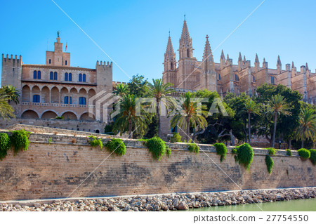 Cathedral of Palma de Mallorca Cathedral of Palma de Mallorca 27754550