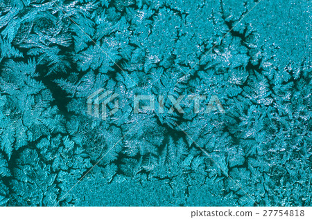 Ice patterns on glass. winter background 27754818