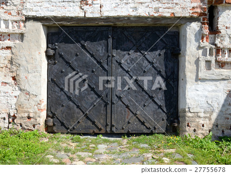 Old metal medieval gate. Old metal medieval gate. 27755678