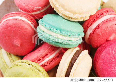 Set of delicious macaroons Set of delicious macaroons 27766324