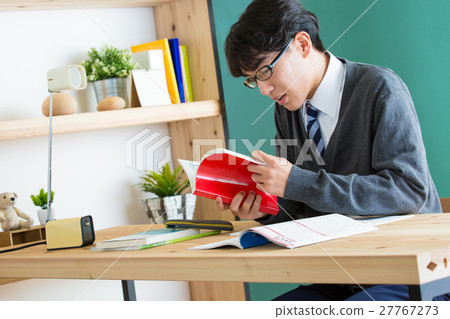 學生們學習 27767273