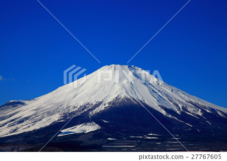 Mt. Fuji blue sky back-copy space with blue sky and crown Mt. Fuji blue sky back-copy space with blue sky and crown 27767605