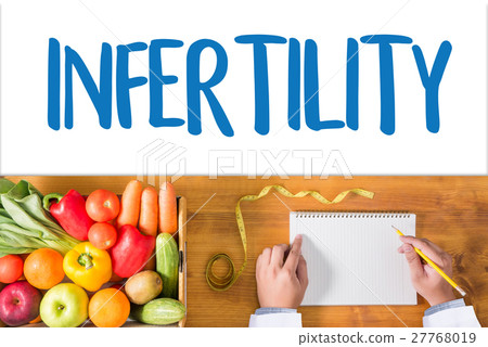 INFERTILITY couple giving a bribe for IVF  27768019
