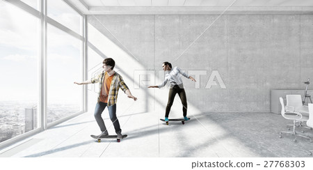 Boy ride skateboard 27768303