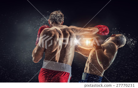Box fighters trainning outdoor Box fighters trainning outdoor 27770231