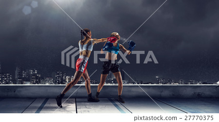 Girls boxing outdoor 27770375