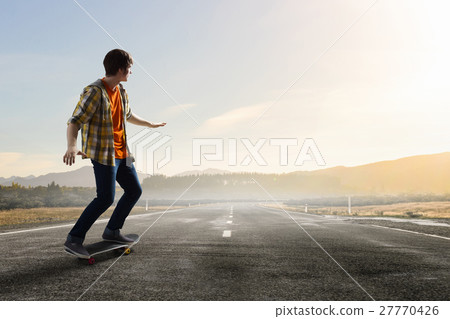 Boy ride skateboard 27770426