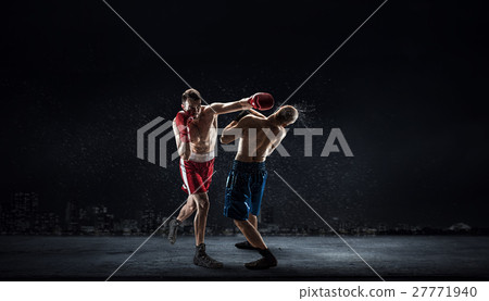 Box fighters trainning outdoor Box fighters trainning outdoor 27771940