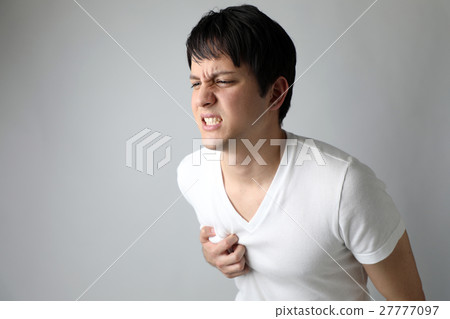 男性胸痛 男性胸痛 27777097