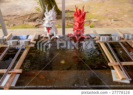 [Atami] Izuyama shrine handwater company Red white white dragon 27778128