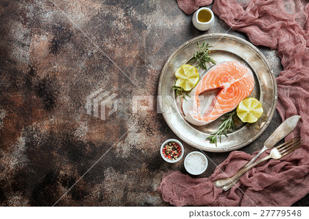 Fresh raw salmon steak 27779548