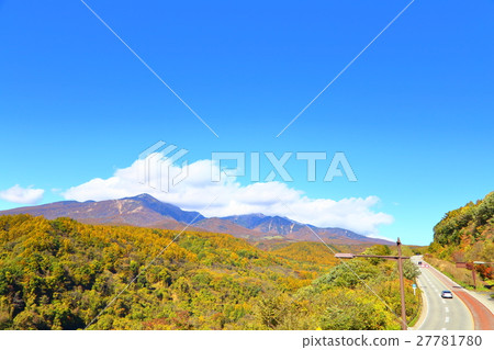 Autumnal leaves and Yatsugatake Autumnal leaves and Yatsugatake 27781780