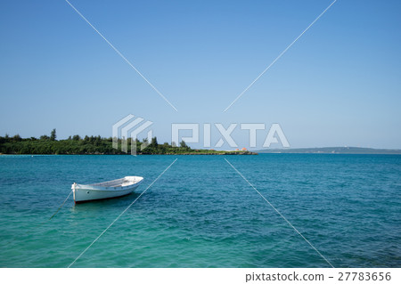 A boat boat 27783656