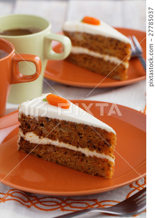 Carrot cake 27785037