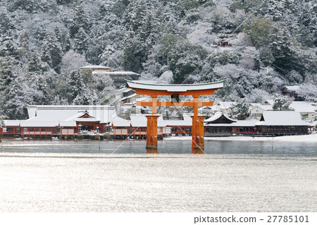 宮島與雪化妝 27785101