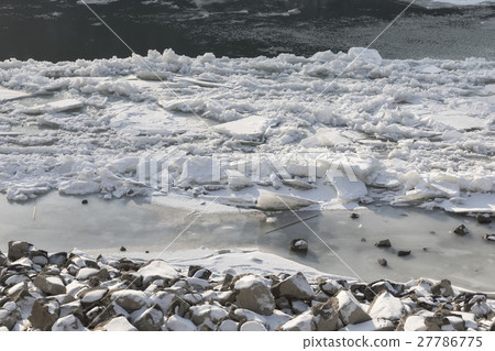 Large Icebergs at Danube river 27786775