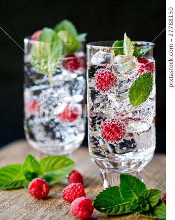 Summer cocktails Summer cocktails 27788130