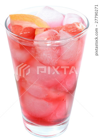 Cocktail with slices of grapefruit and juice 27790271