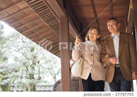 Senior couple travel image 27797705