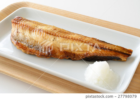 Salted grilled hawk 27798079