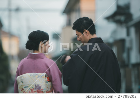 family, japanese clothes, back view 27799202